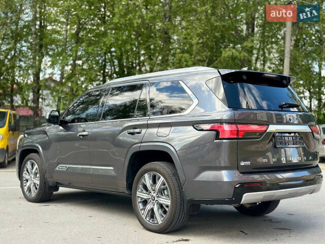Тойота Секвойя, объемом двигателя 3.45 л и пробегом 50 тыс. км за 127777 $, фото 3 на Automoto.ua