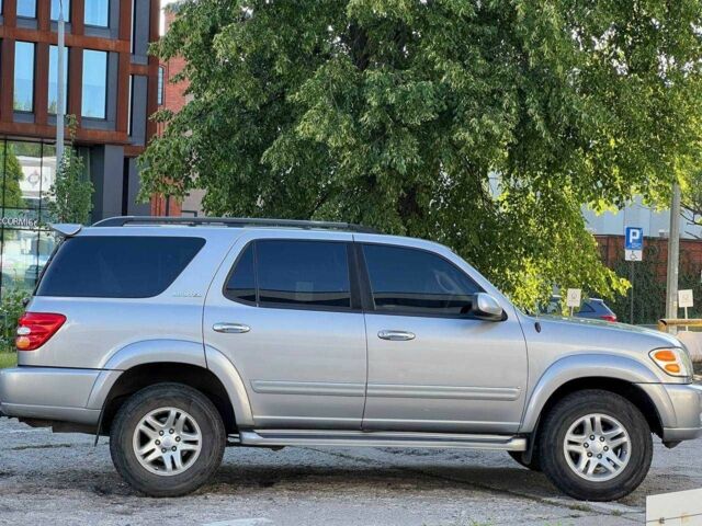 Тойота Секвойя 2003 в Киеве на Automoto.ua Серый Тойота Секвойя, объемом двигателя 4.7 л и пробегом 242 тыс. км за 6867 $, фото 3 на Automoto.ua
