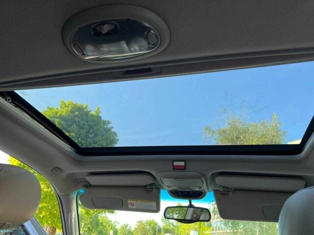 Тойота Секвойя 2003 в Киеве на Automoto.ua Серый Тойота Секвойя, объемом двигателя 4.7 л и пробегом 242 тыс. км за 6867 $, фото 9 на Automoto.ua