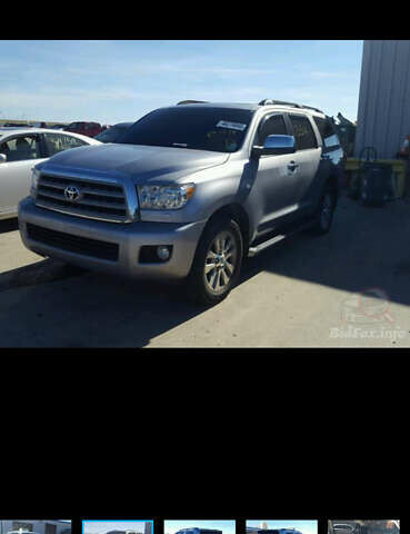 Серый Тойота Секвойя, объемом двигателя 5.7 л и пробегом 250 тыс. км за 19999 $, фото 39 на Automoto.ua