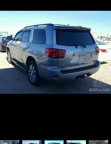 Серый Тойота Секвойя, объемом двигателя 5.7 л и пробегом 250 тыс. км за 19999 $, фото 40 на Automoto.ua