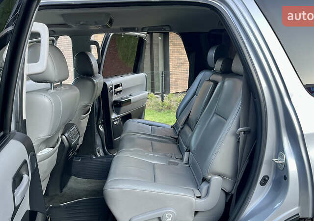 Серый Тойота Секвойя, объемом двигателя 5.7 л и пробегом 185 тыс. км за 24500 $, фото 50 на Automoto.ua