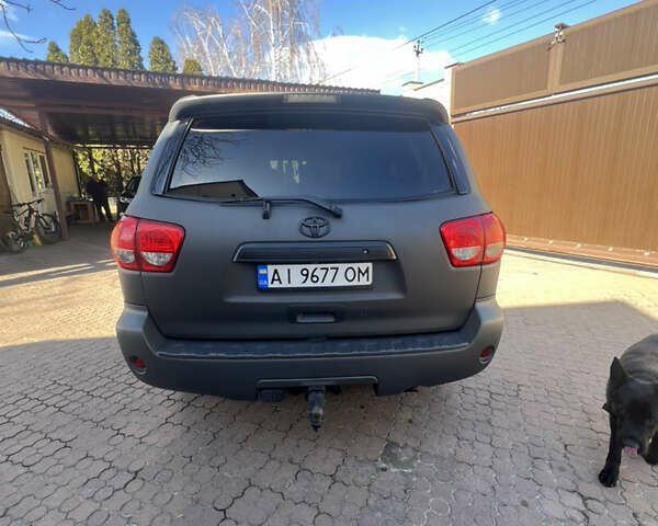 Сірий Тойота Секвойя, об'ємом двигуна 5.7 л та пробігом 259 тис. км за 21500 $, фото 8 на Automoto.ua