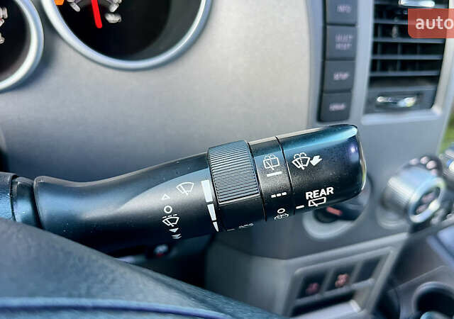 Серый Тойота Секвойя, объемом двигателя 5.7 л и пробегом 185 тыс. км за 24500 $, фото 94 на Automoto.ua