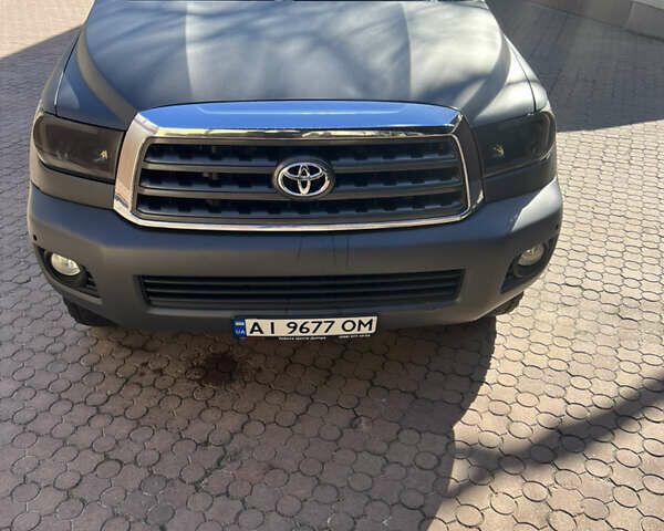 Сірий Тойота Секвойя, об'ємом двигуна 5.7 л та пробігом 259 тис. км за 21500 $, фото 5 на Automoto.ua