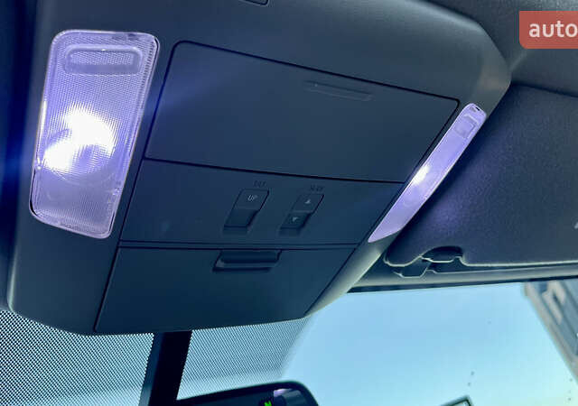 Серый Тойота Секвойя, объемом двигателя 5.7 л и пробегом 185 тыс. км за 24500 $, фото 103 на Automoto.ua