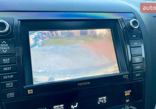 Серый Тойота Секвойя, объемом двигателя 5.7 л и пробегом 185 тыс. км за 24500 $, фото 107 на Automoto.ua