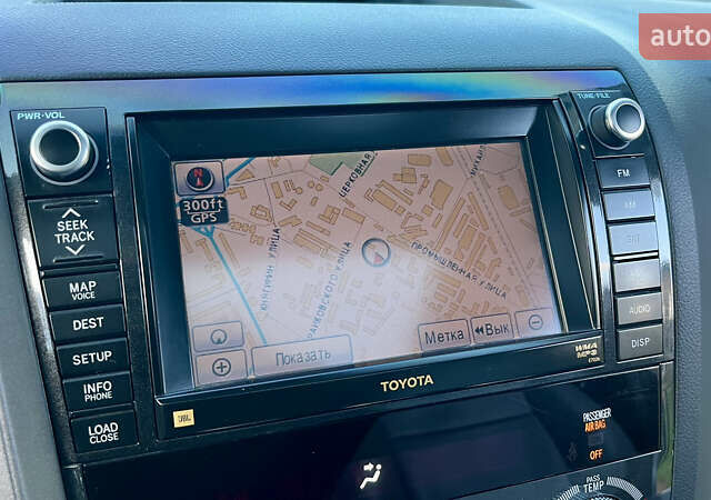 Серый Тойота Секвойя, объемом двигателя 5.7 л и пробегом 185 тыс. км за 24500 $, фото 99 на Automoto.ua