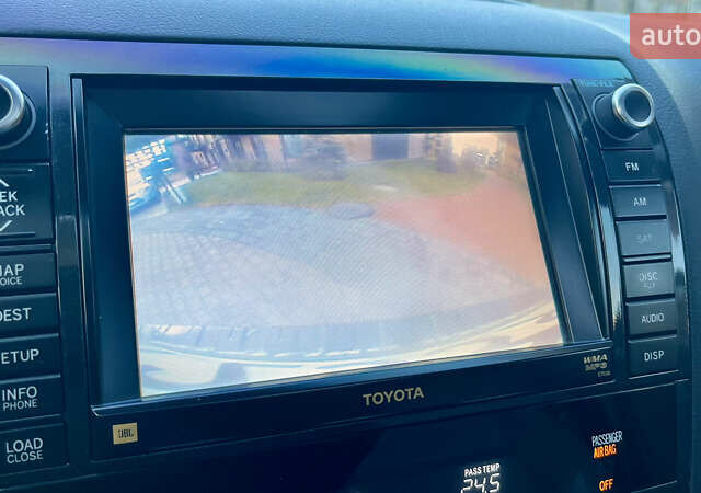 Серый Тойота Секвойя, объемом двигателя 5.7 л и пробегом 185 тыс. км за 24500 $, фото 106 на Automoto.ua