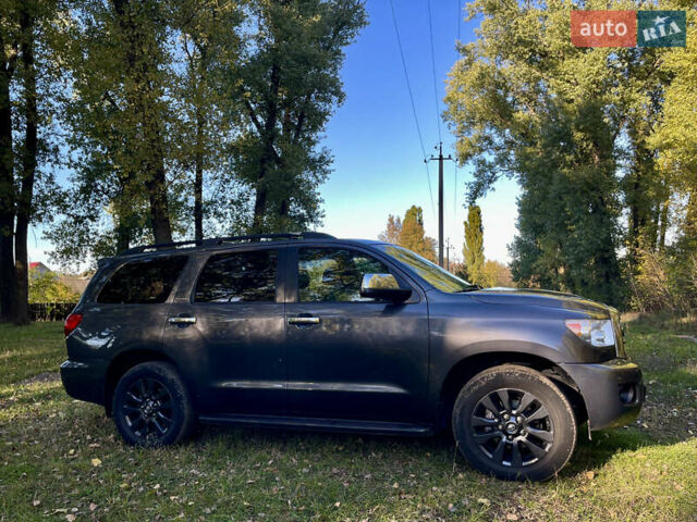 Сірий Тойота Секвойя, об'ємом двигуна 5.7 л та пробігом 240 тис. км за 25500 $, фото 14 на Automoto.ua