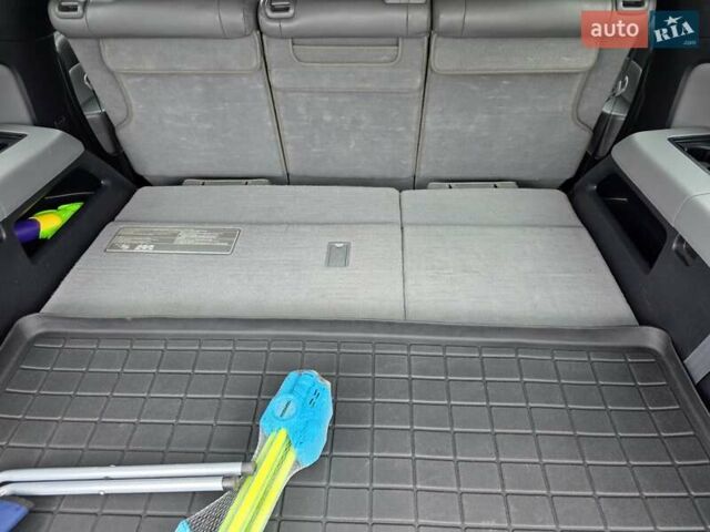 Серый Тойота Секвойя, объемом двигателя 5.7 л и пробегом 167 тыс. км за 31999 $, фото 29 на Automoto.ua