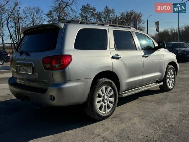 Серый Тойота Секвойя, объемом двигателя 5.66 л и пробегом 220 тыс. км за 32000 $, фото 8 на Automoto.ua