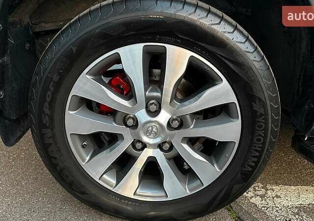 Серый Тойота Секвойя, объемом двигателя 5.7 л и пробегом 171 тыс. км за 32500 $, фото 9 на Automoto.ua