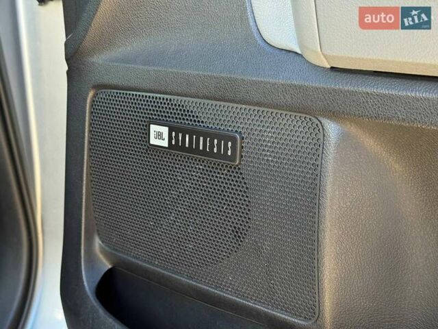 Серый Тойота Секвойя, объемом двигателя 5.66 л и пробегом 220 тыс. км за 32000 $, фото 44 на Automoto.ua