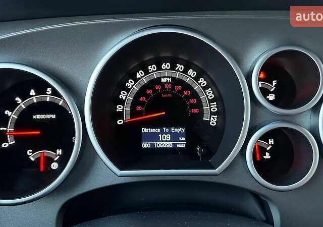 Серый Тойота Секвойя, объемом двигателя 5.7 л и пробегом 171 тыс. км за 32500 $, фото 35 на Automoto.ua