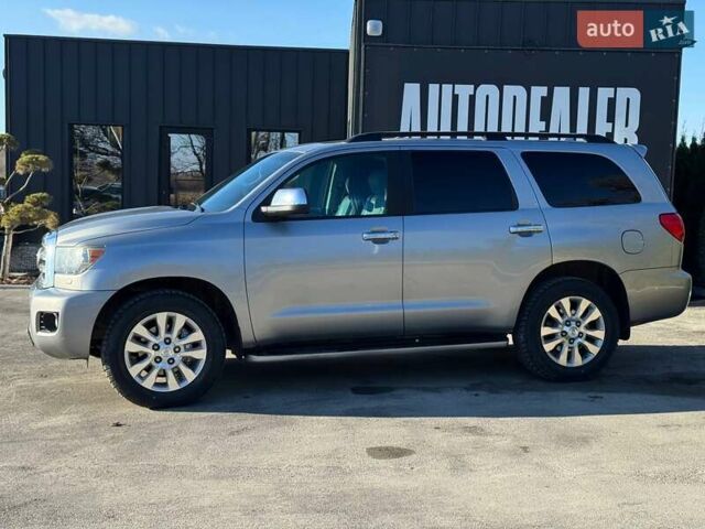 Серый Тойота Секвойя, объемом двигателя 5.66 л и пробегом 220 тыс. км за 32000 $, фото 5 на Automoto.ua