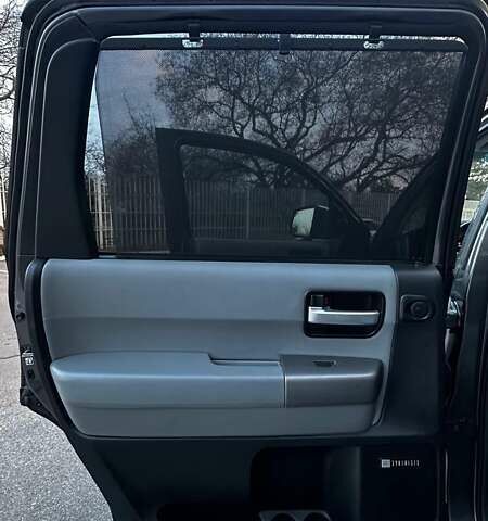 Серый Тойота Секвойя, объемом двигателя 5.7 л и пробегом 171 тыс. км за 32500 $, фото 20 на Automoto.ua