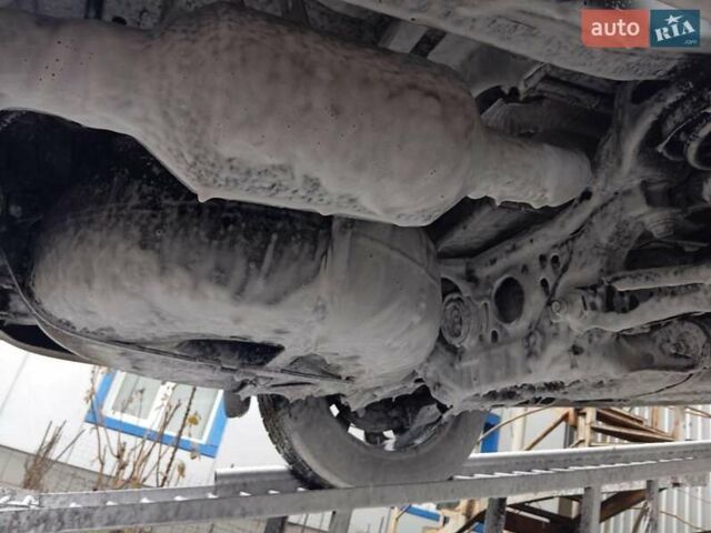 Серый Тойота Секвойя, объемом двигателя 5.7 л и пробегом 171 тыс. км за 32500 $, фото 51 на Automoto.ua