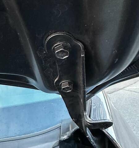 Серый Тойота Секвойя, объемом двигателя 5.7 л и пробегом 171 тыс. км за 32500 $, фото 39 на Automoto.ua