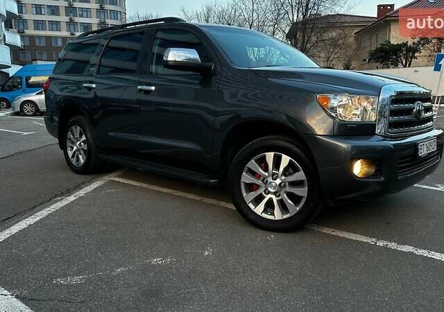 Серый Тойота Секвойя, объемом двигателя 5.7 л и пробегом 171 тыс. км за 32500 $, фото 7 на Automoto.ua