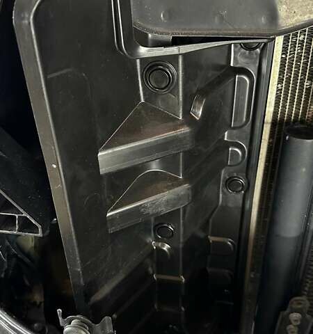 Серый Тойота Секвойя, объемом двигателя 5.7 л и пробегом 171 тыс. км за 32500 $, фото 34 на Automoto.ua