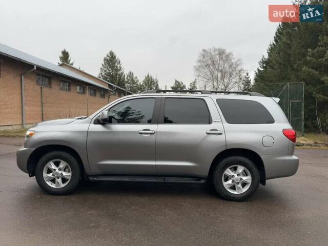 Серый Тойота Секвойя, объемом двигателя 5.7 л и пробегом 171 тыс. км за 32900 $, фото 7 на Automoto.ua