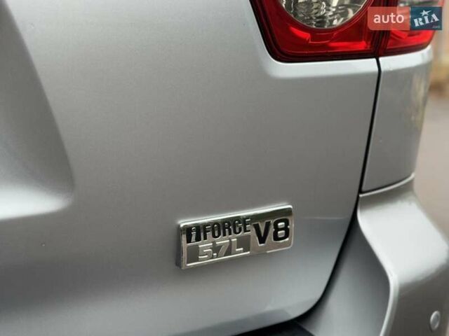 Серый Тойота Секвойя, объемом двигателя 5.7 л и пробегом 171 тыс. км за 32900 $, фото 14 на Automoto.ua