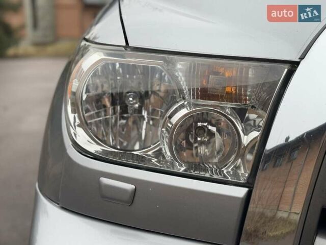 Серый Тойота Секвойя, объемом двигателя 5.7 л и пробегом 171 тыс. км за 32900 $, фото 8 на Automoto.ua