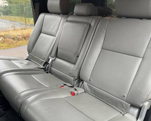 Серый Тойота Секвойя, объемом двигателя 5.7 л и пробегом 171 тыс. км за 32900 $, фото 18 на Automoto.ua