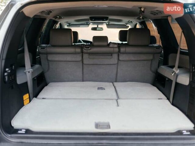 Серый Тойота Секвойя, объемом двигателя 5.66 л и пробегом 160 тыс. км за 32999 $, фото 23 на Automoto.ua