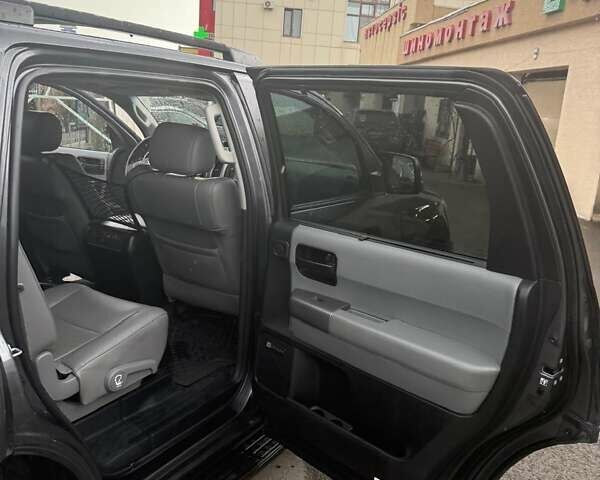 Серый Тойота Секвойя, объемом двигателя 5.7 л и пробегом 81 тыс. км за 32000 $, фото 13 на Automoto.ua