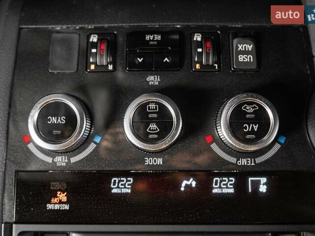 Серый Тойота Секвойя, объемом двигателя 5.66 л и пробегом 48 тыс. км за 49500 $, фото 35 на Automoto.ua