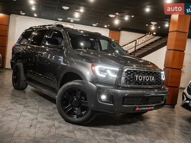 Серый Тойота Секвойя, объемом двигателя 5.66 л и пробегом 48 тыс. км за 49500 $, фото 15 на Automoto.ua