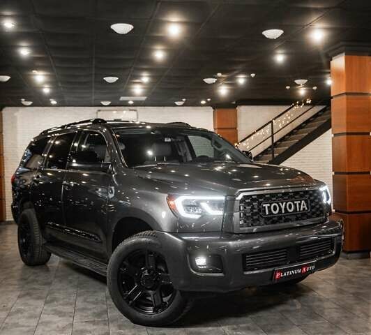 Серый Тойота Секвойя, объемом двигателя 5.66 л и пробегом 48 тыс. км за 49500 $, фото 3 на Automoto.ua