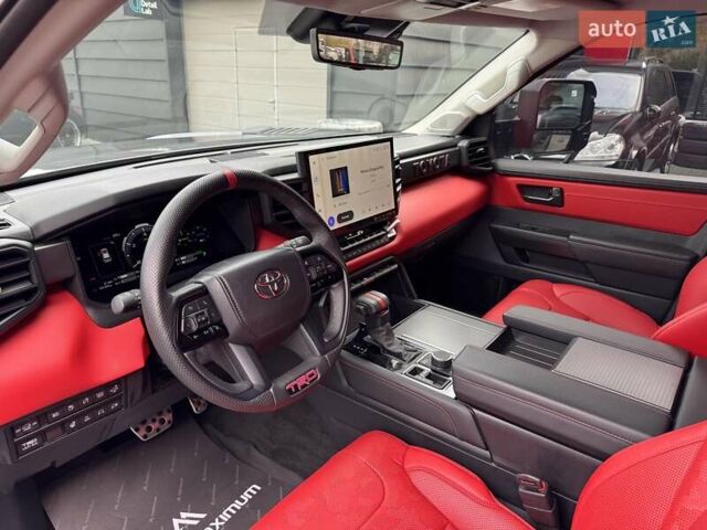 Серый Тойота Секвойя, объемом двигателя 3.45 л и пробегом 34 тыс. км за 109900 $, фото 9 на Automoto.ua