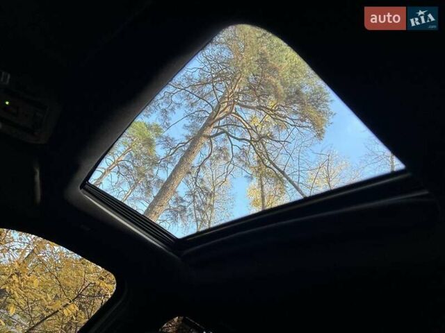 Серый Тойота Секвойя, объемом двигателя 3.45 л и пробегом 3 тыс. км за 105000 $, фото 25 на Automoto.ua