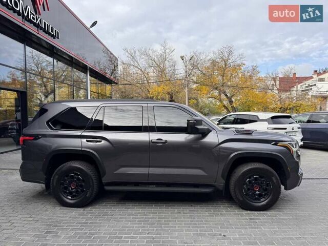 Серый Тойота Секвойя, объемом двигателя 3.45 л и пробегом 34 тыс. км за 109900 $, фото 7 на Automoto.ua