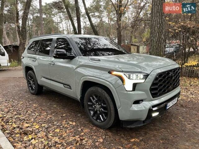 Серый Тойота Секвойя, объемом двигателя 3.45 л и пробегом 3 тыс. км за 105000 $, фото 9 на Automoto.ua