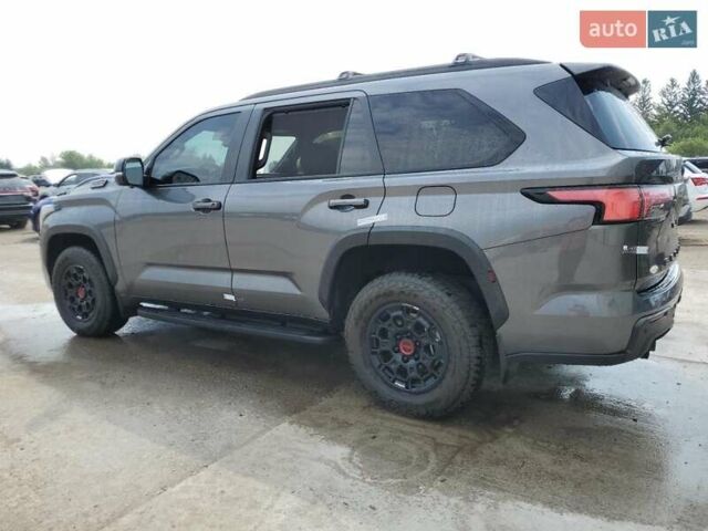 Серый Тойота Секвойя, объемом двигателя 0 л и пробегом 52 тыс. км за 91000 $, фото 1 на Automoto.ua