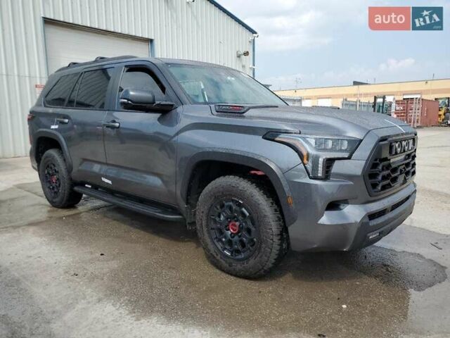 Серый Тойота Секвойя, объемом двигателя 0 л и пробегом 52 тыс. км за 91000 $, фото 3 на Automoto.ua