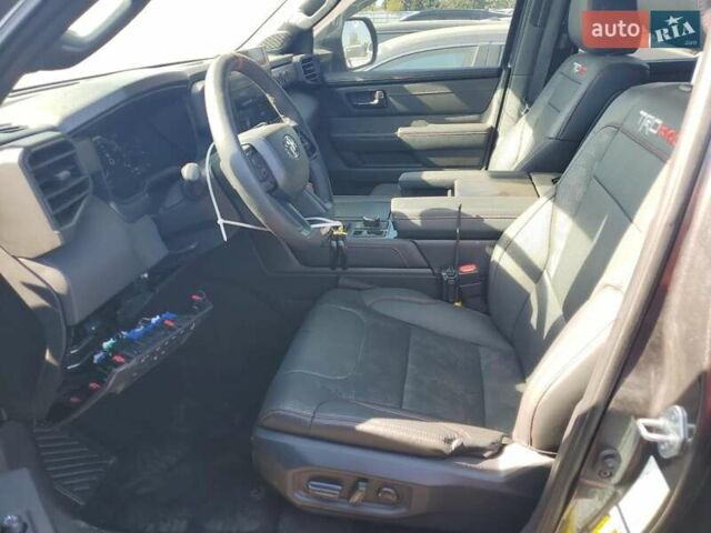 Серый Тойота Секвойя, объемом двигателя 0 л и пробегом 52 тыс. км за 91000 $, фото 6 на Automoto.ua