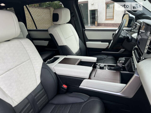 Синий Тойота Секвойя, объемом двигателя 3.45 л и пробегом 13 тыс. км за 97000 $, фото 15 на Automoto.ua