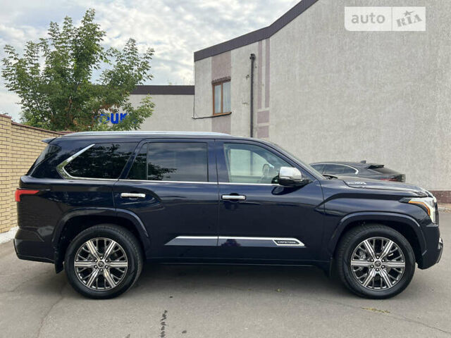 Синий Тойота Секвойя, объемом двигателя 3.45 л и пробегом 13 тыс. км за 97000 $, фото 1 на Automoto.ua