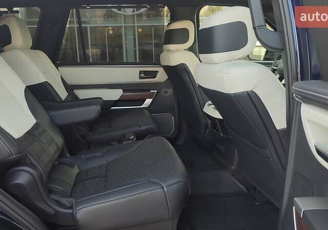 Синий Тойота Секвойя, объемом двигателя 3.45 л и пробегом 1 тыс. км за 149636 $, фото 6 на Automoto.ua