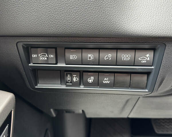 Синій Тойота Секвойя, об'ємом двигуна 3.45 л та пробігом 6 тис. км за 119000 $, фото 26 на Automoto.ua