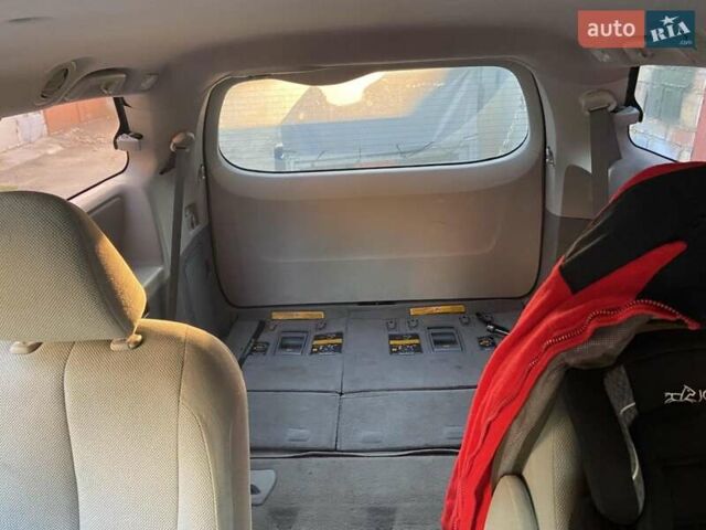 Белый Тойота Сиенна, объемом двигателя 2.67 л и пробегом 212 тыс. км за 11500 $, фото 14 на Automoto.ua