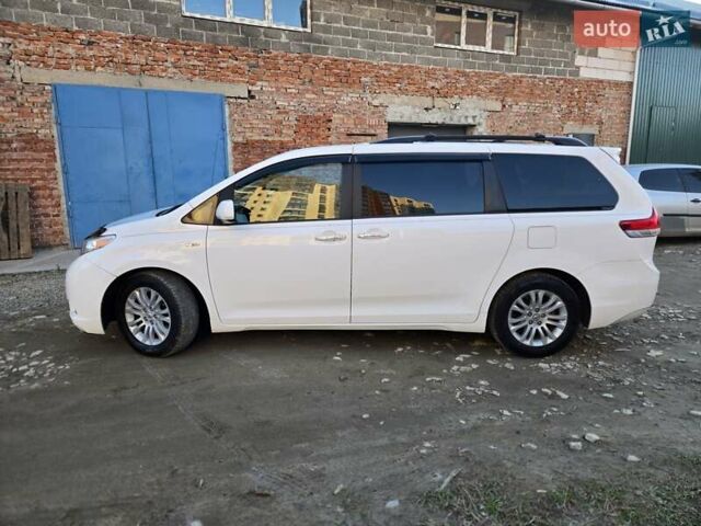 Білий Тойота Сієнна, об'ємом двигуна 3.5 л та пробігом 290 тис. км за 14000 $, фото 9 на Automoto.ua