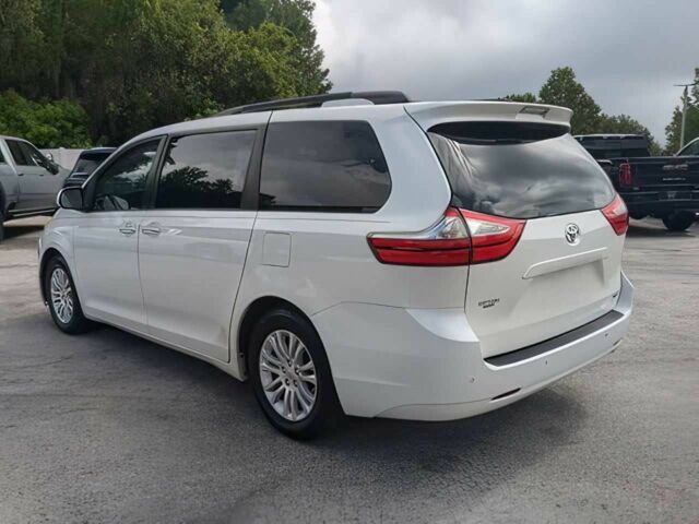 Белый Тойота Сиенна, объемом двигателя 3.5 л и пробегом 78 тыс. км за 13600 $, фото 5 на Automoto.ua