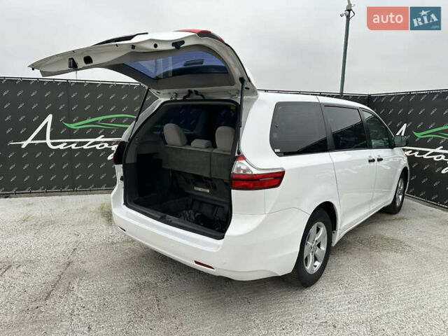 Білий Тойота Сієнна, об'ємом двигуна 3.46 л та пробігом 221 тис. км за 15500 $, фото 26 на Automoto.ua