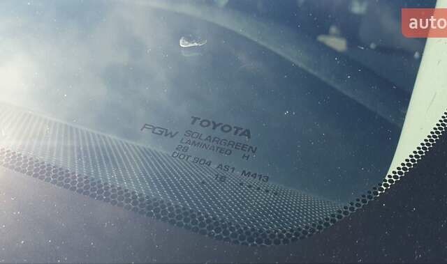 Белый Тойота Сиенна, объемом двигателя 3.5 л и пробегом 168 тыс. км за 17500 $, фото 4 на Automoto.ua